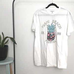 Miami Beach gift shop tee